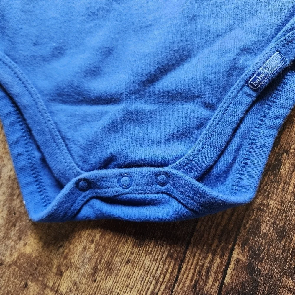 Blue Ombre robot onesie size 0-3mo